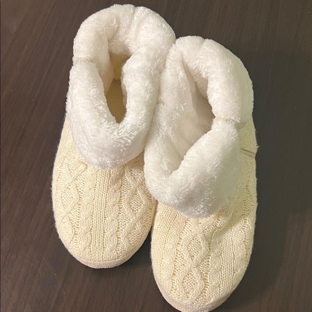 Cozy Cream Women’s Booties size 41/42